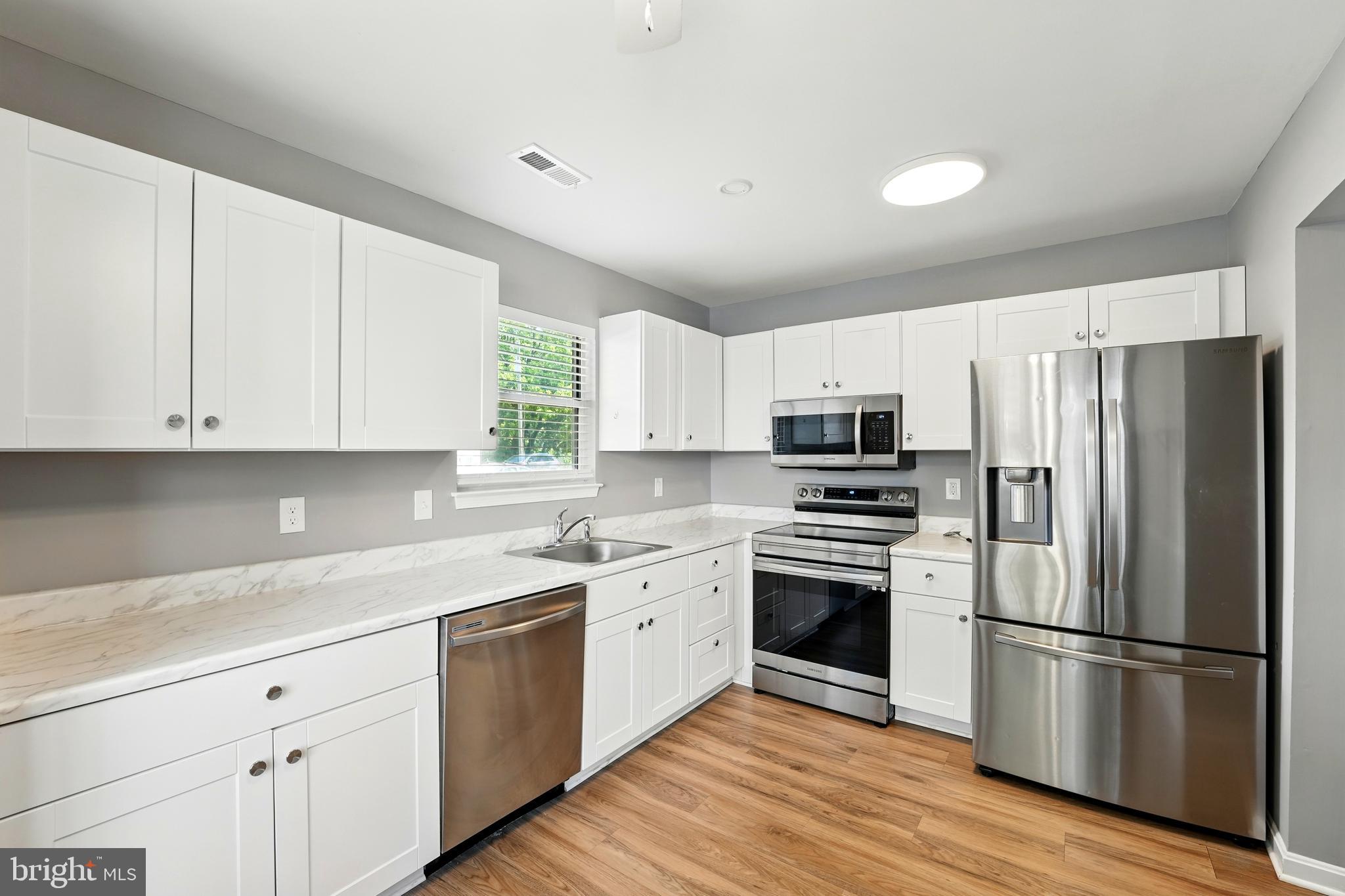 386 FALMOUTH STREET