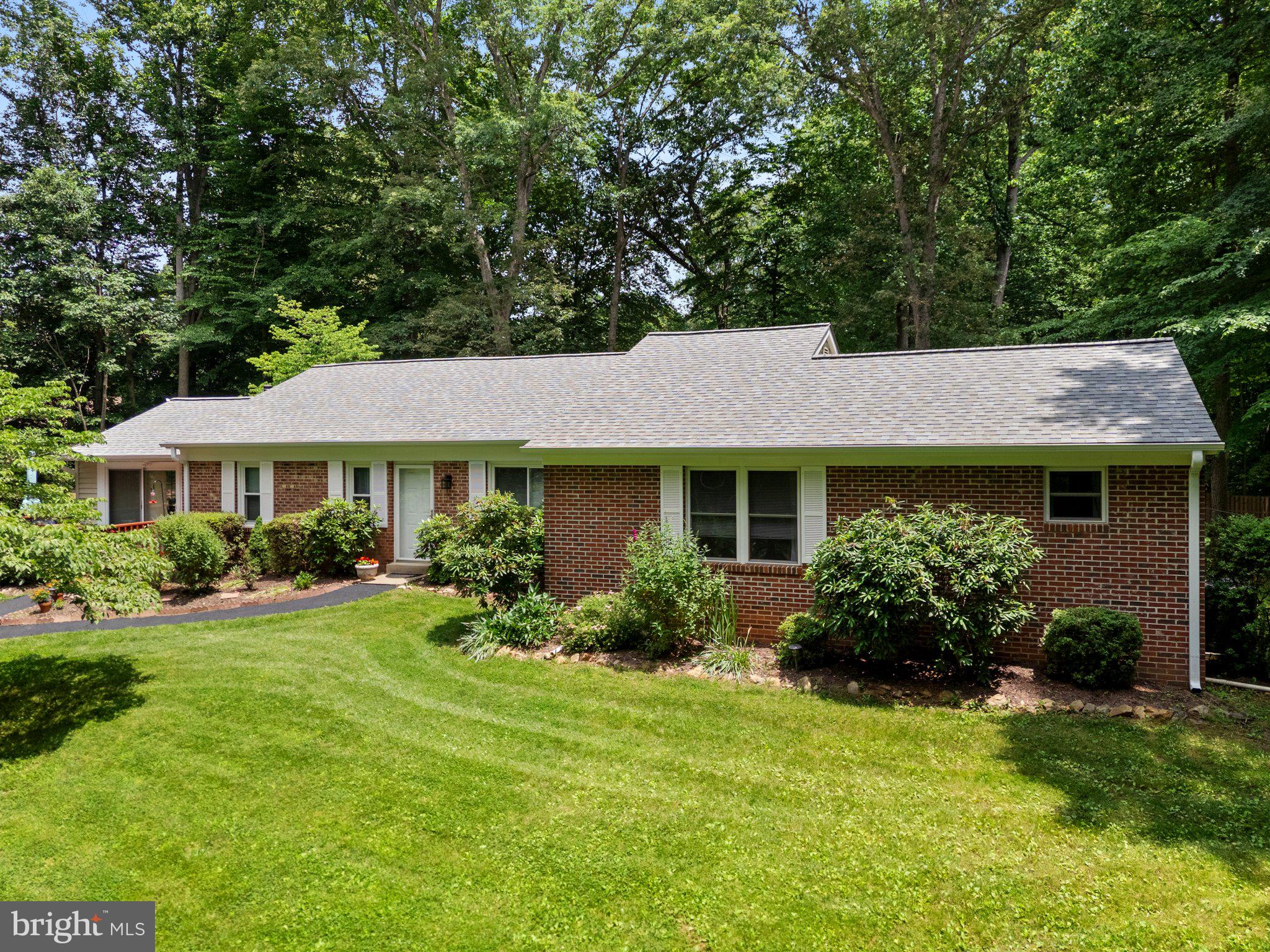7401 LITTLE COURT