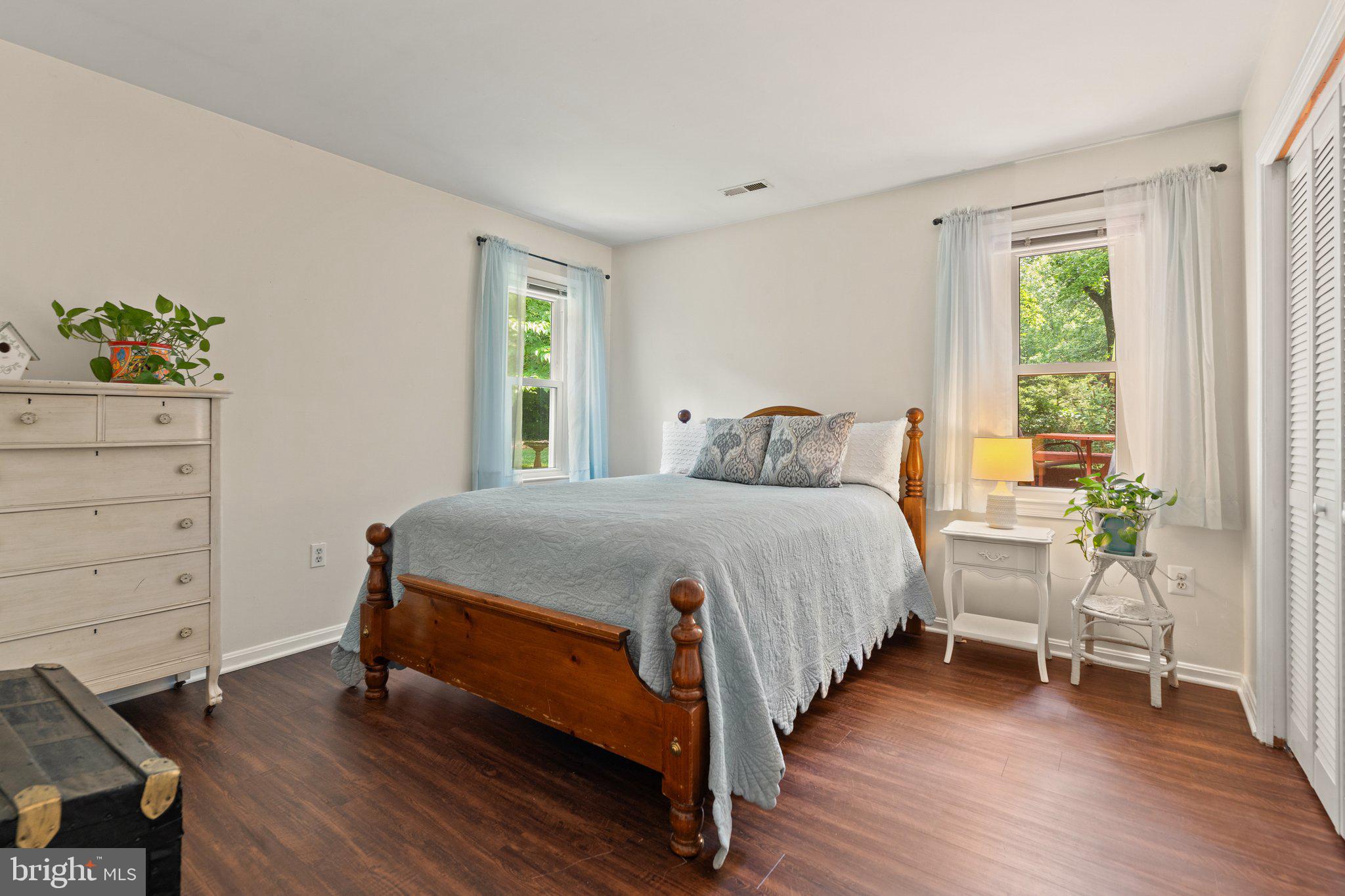 7401 LITTLE COURT