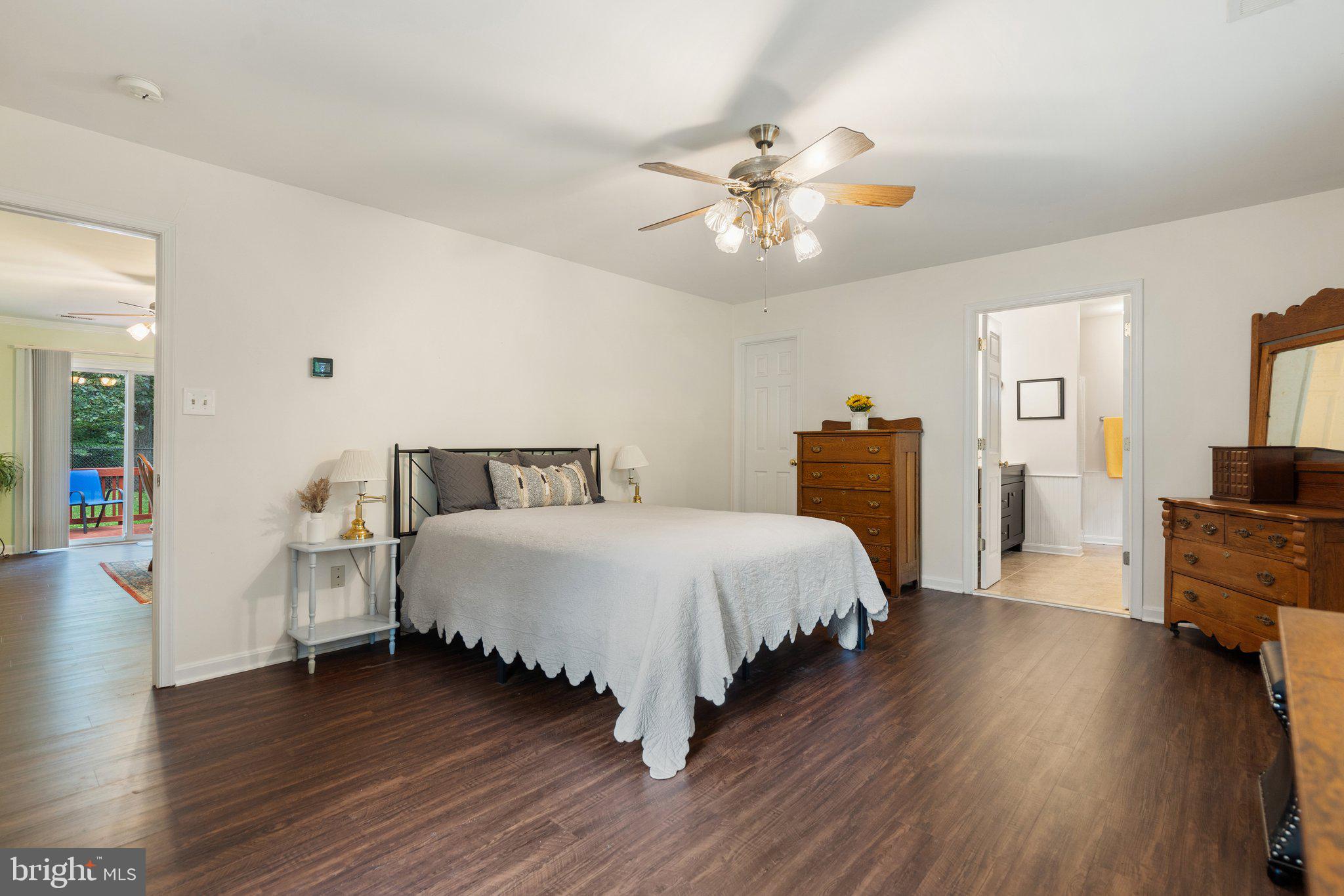 7401 LITTLE COURT