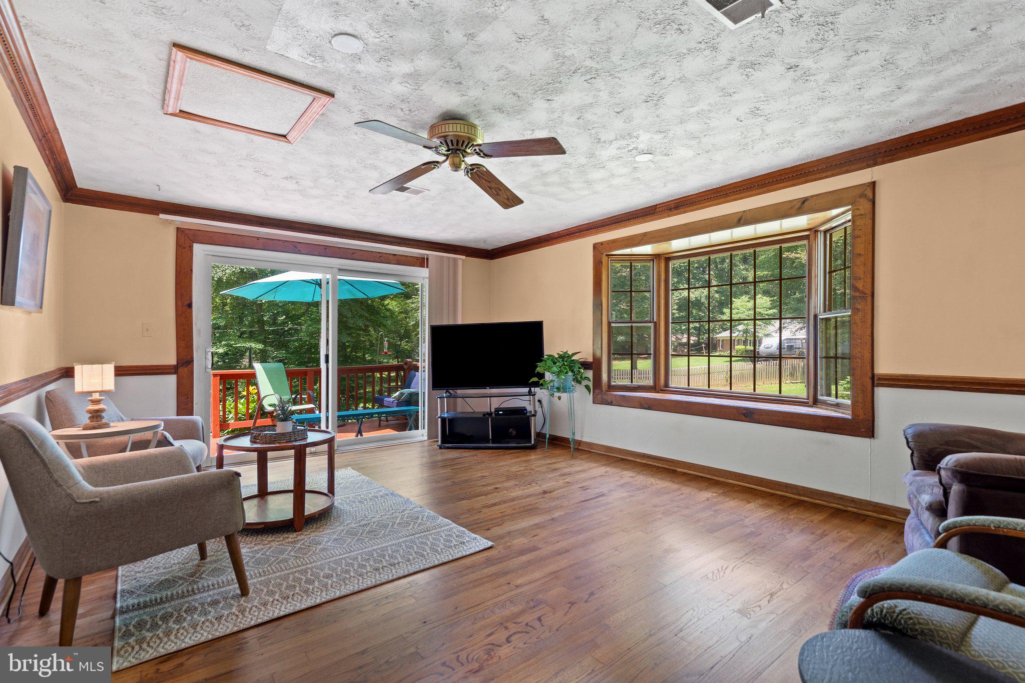 7401 LITTLE COURT
