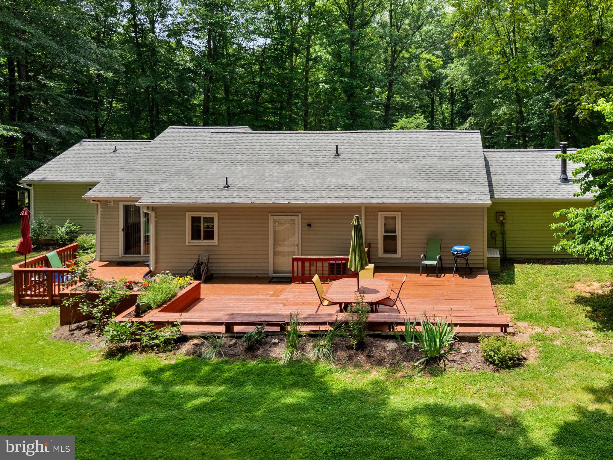 7401 LITTLE COURT