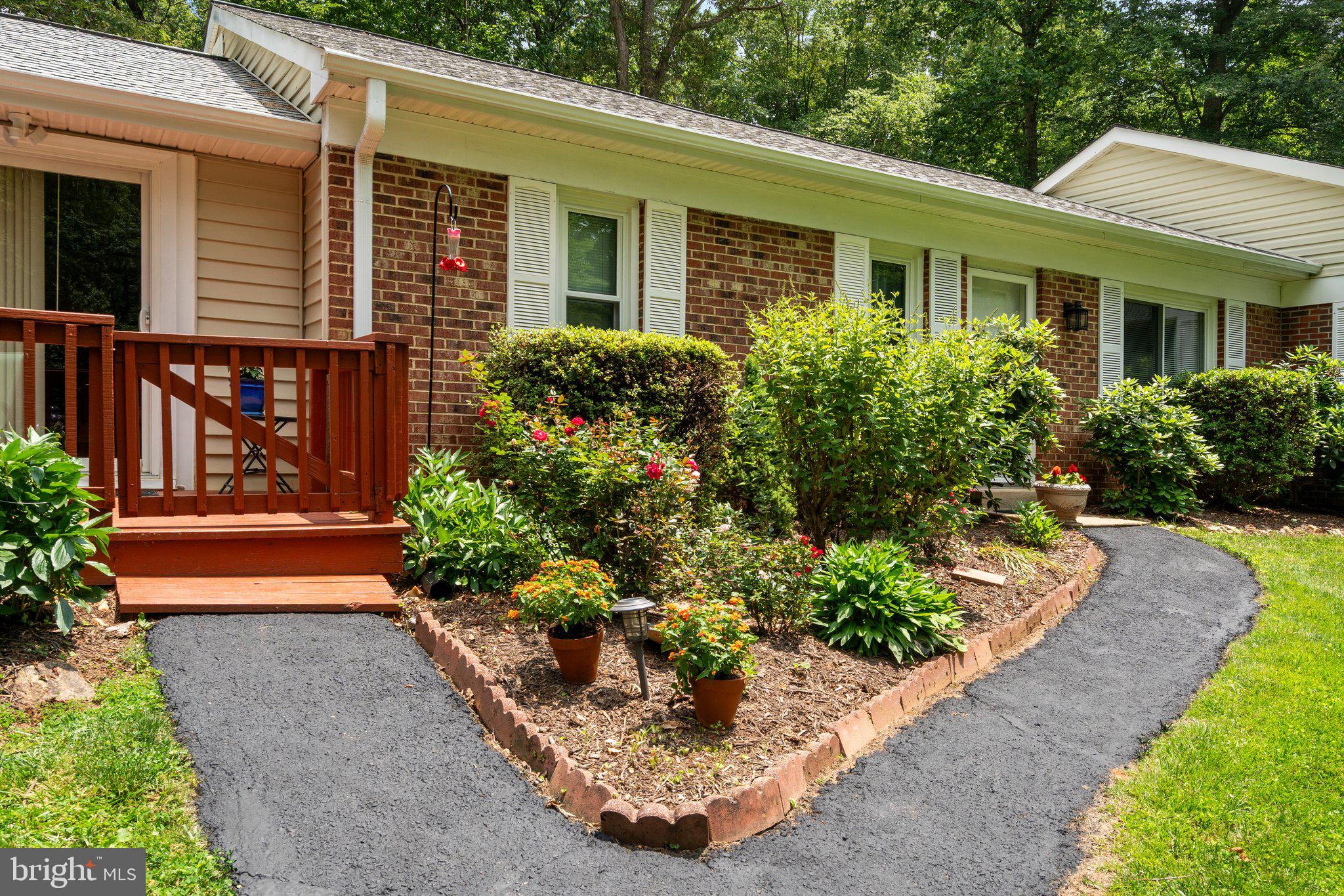7401 LITTLE COURT