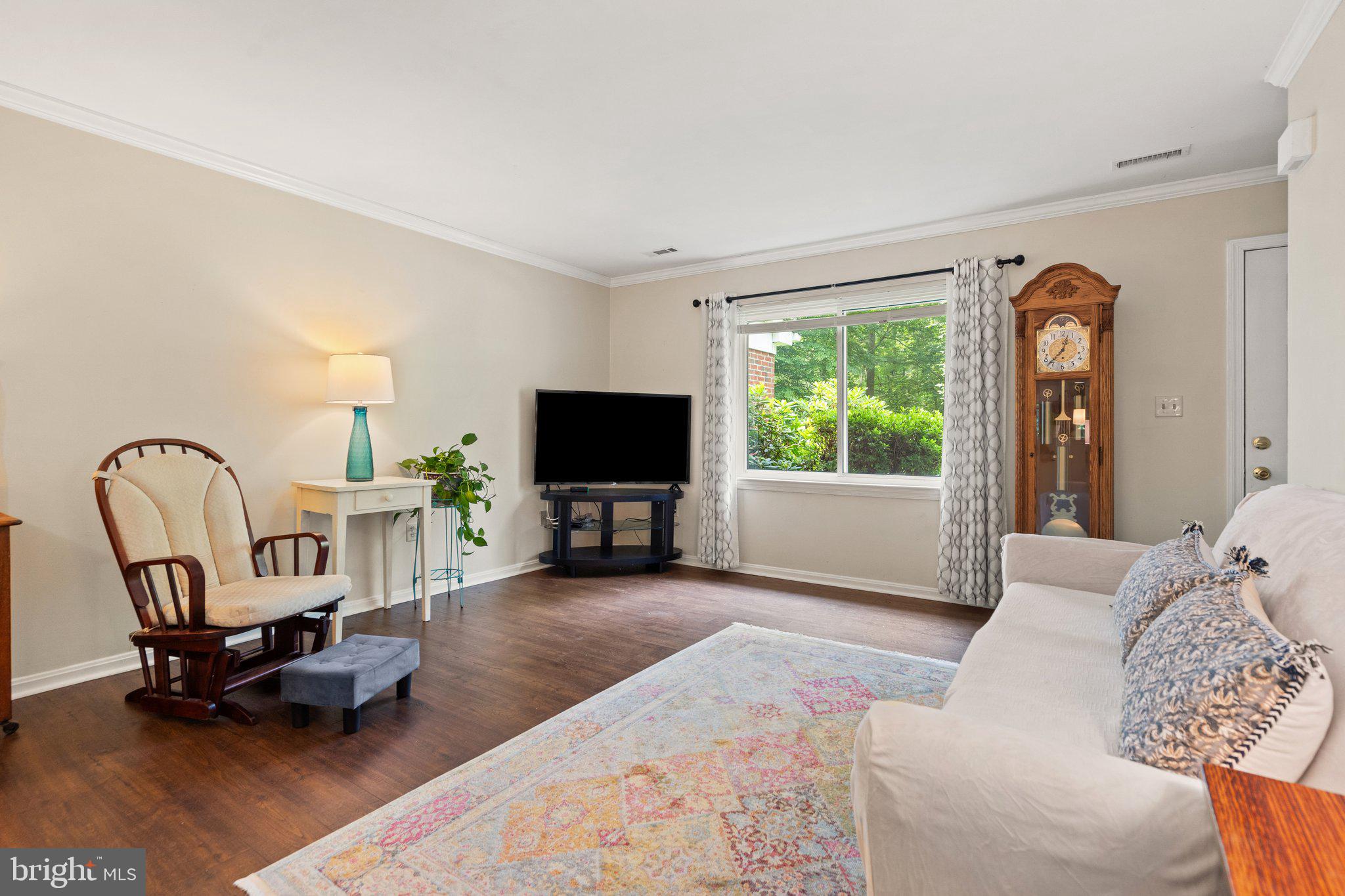 7401 LITTLE COURT