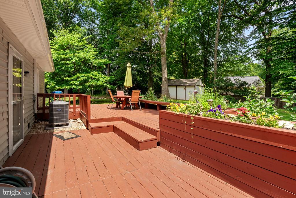 7401 LITTLE COURT