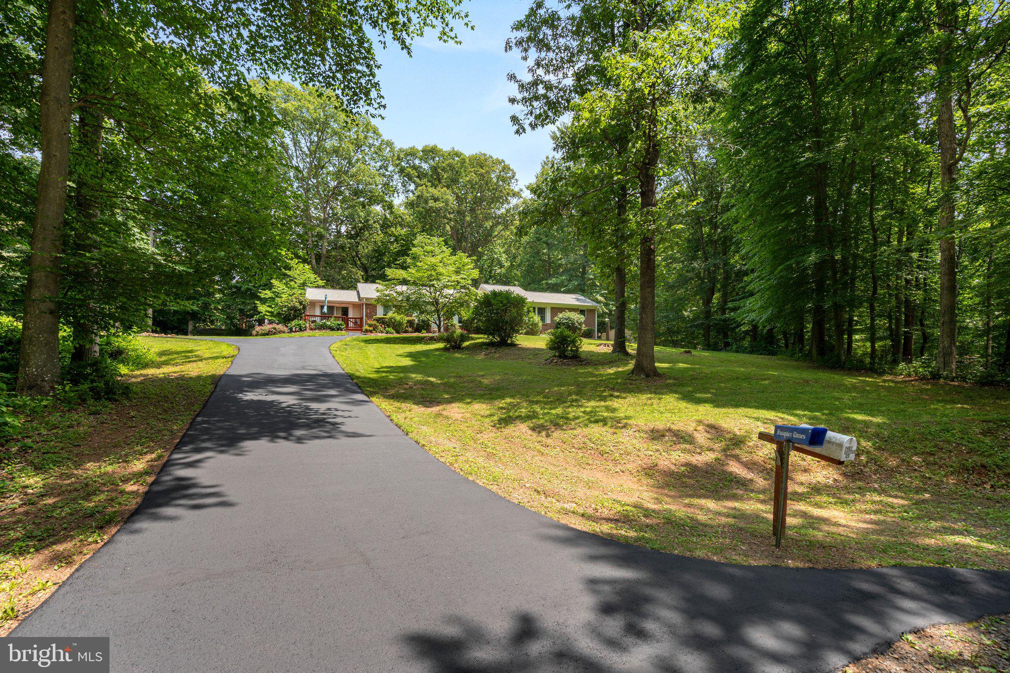 7401 LITTLE COURT