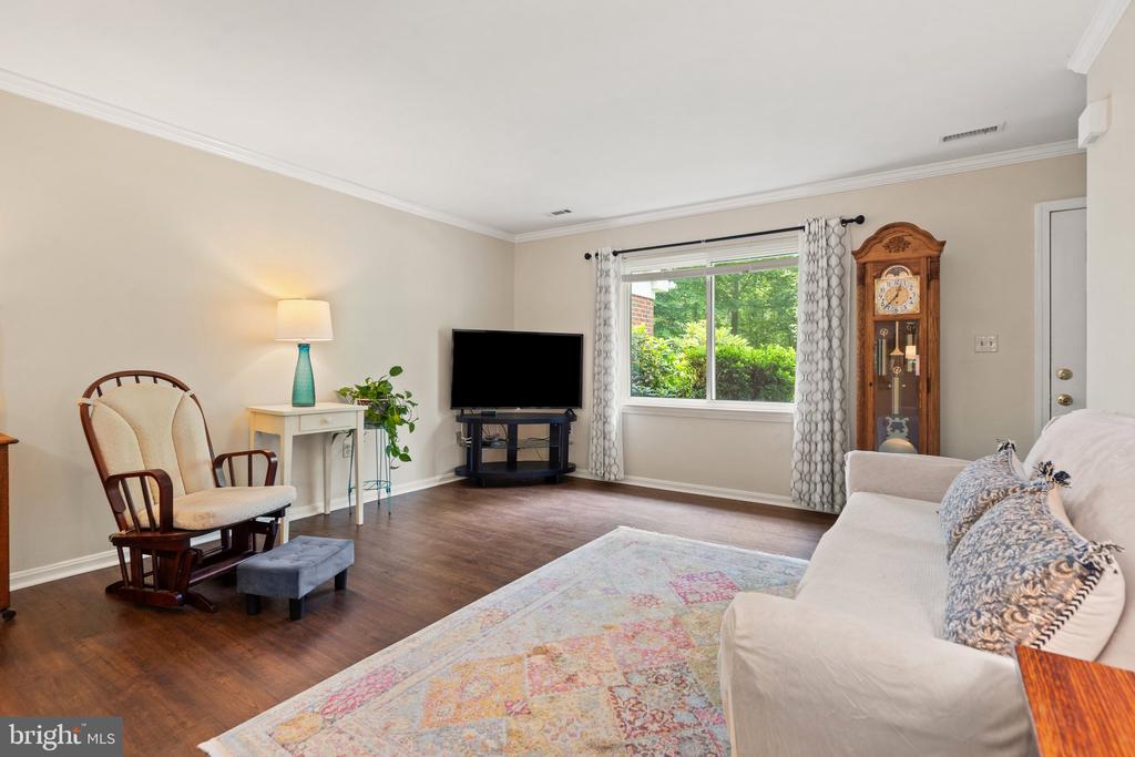 7401 LITTLE COURT