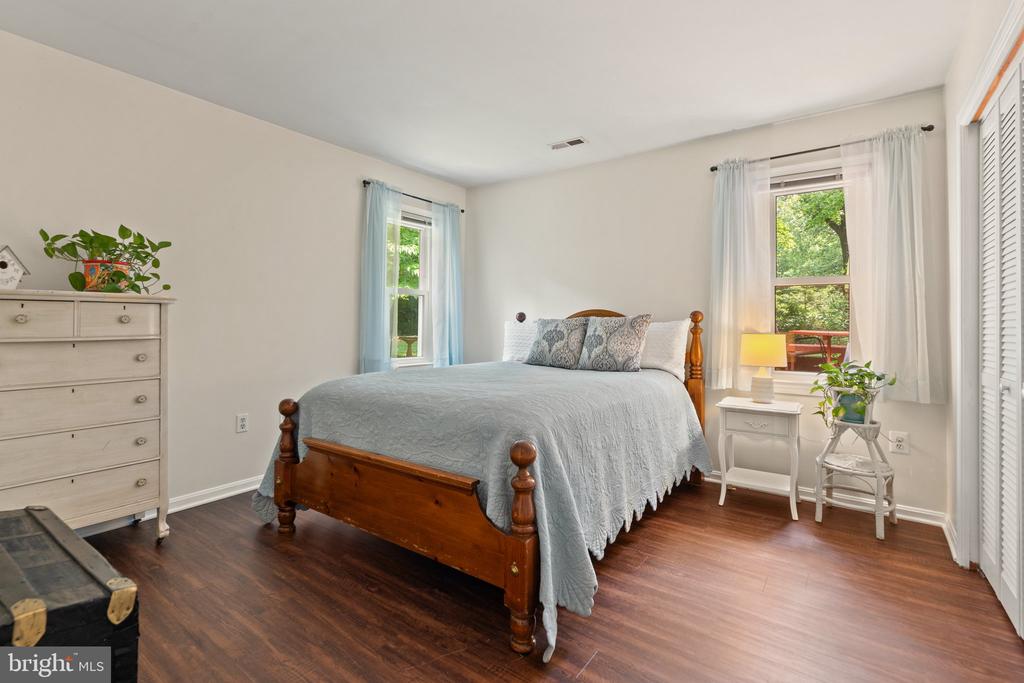 7401 LITTLE COURT