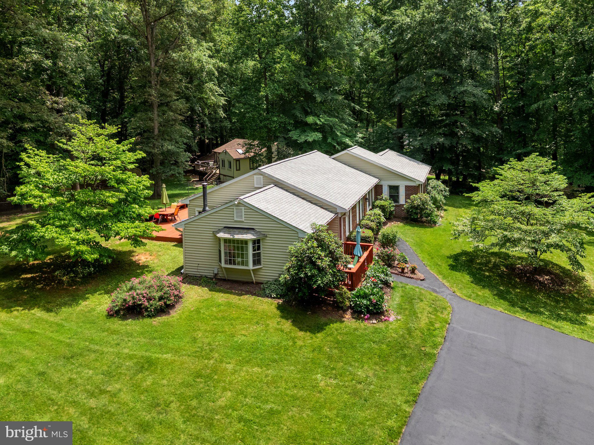 7401 LITTLE COURT
