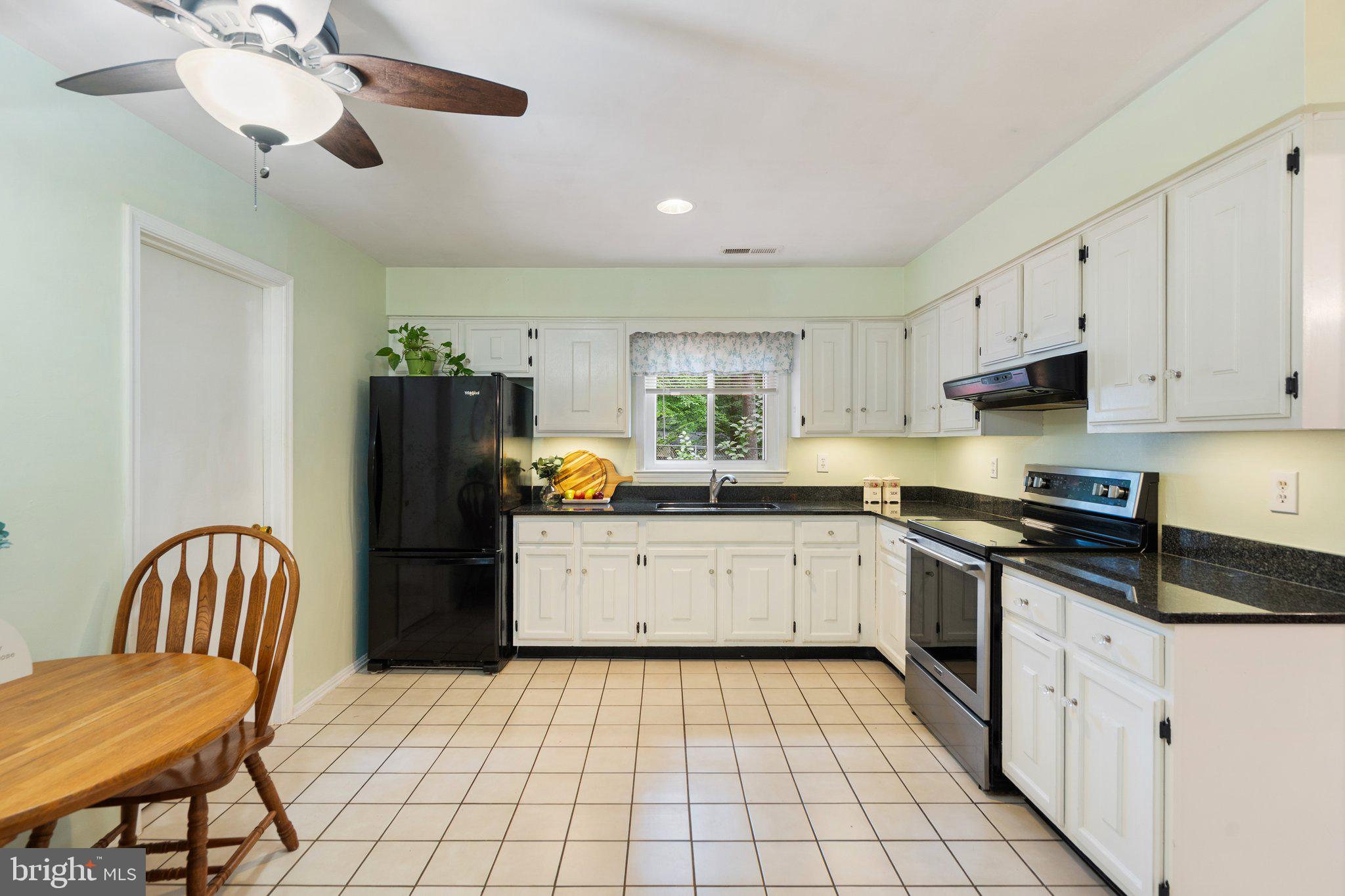 7401 LITTLE COURT