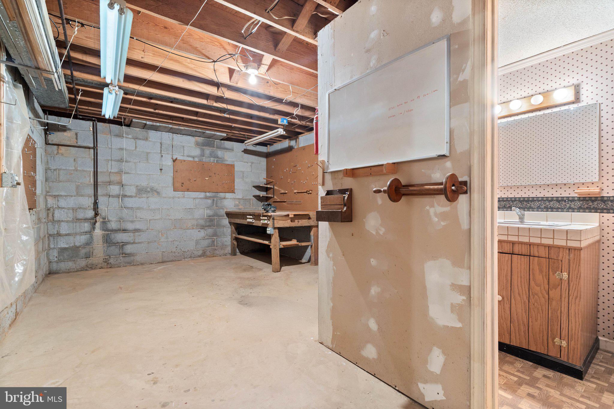 5761 WILSHIRE DRIVE
