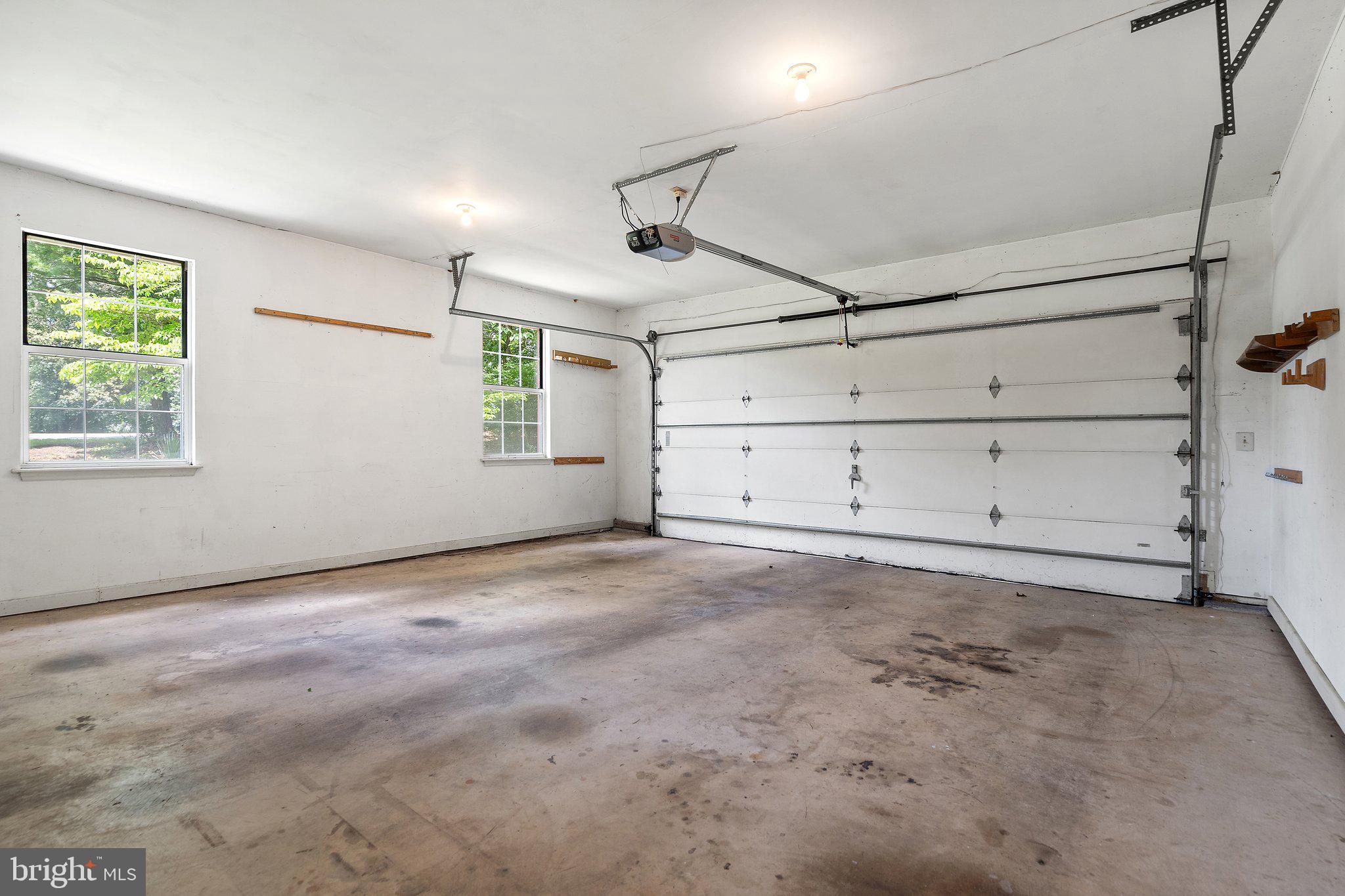 5761 WILSHIRE DRIVE