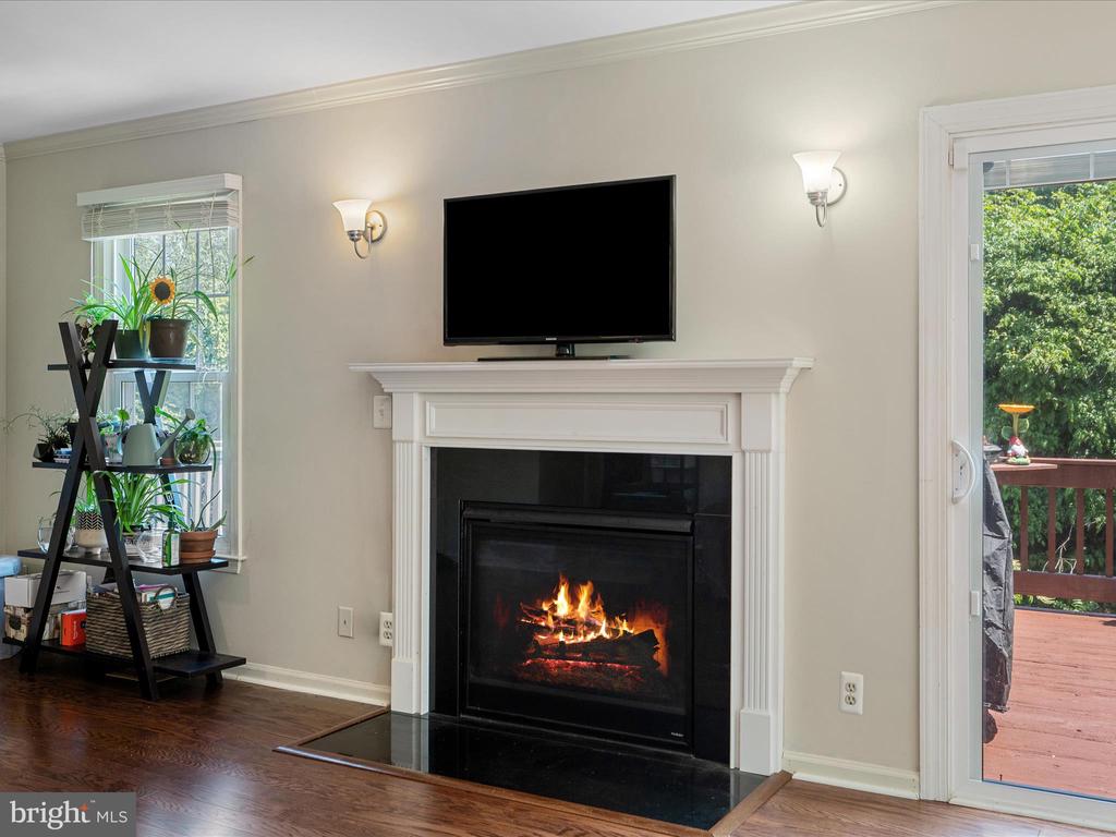 33 PEPPER TREE COURT