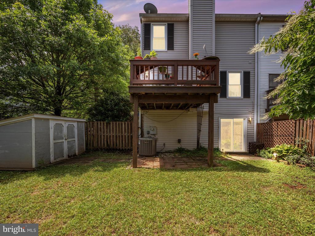 33 PEPPER TREE COURT