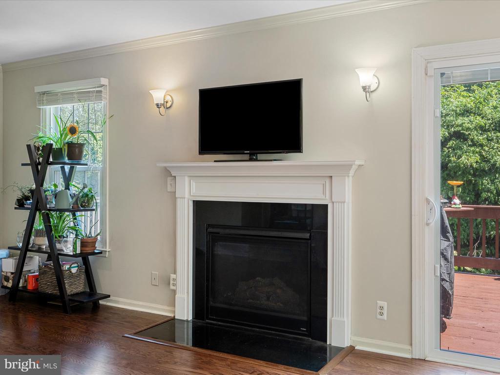 33 PEPPER TREE COURT
