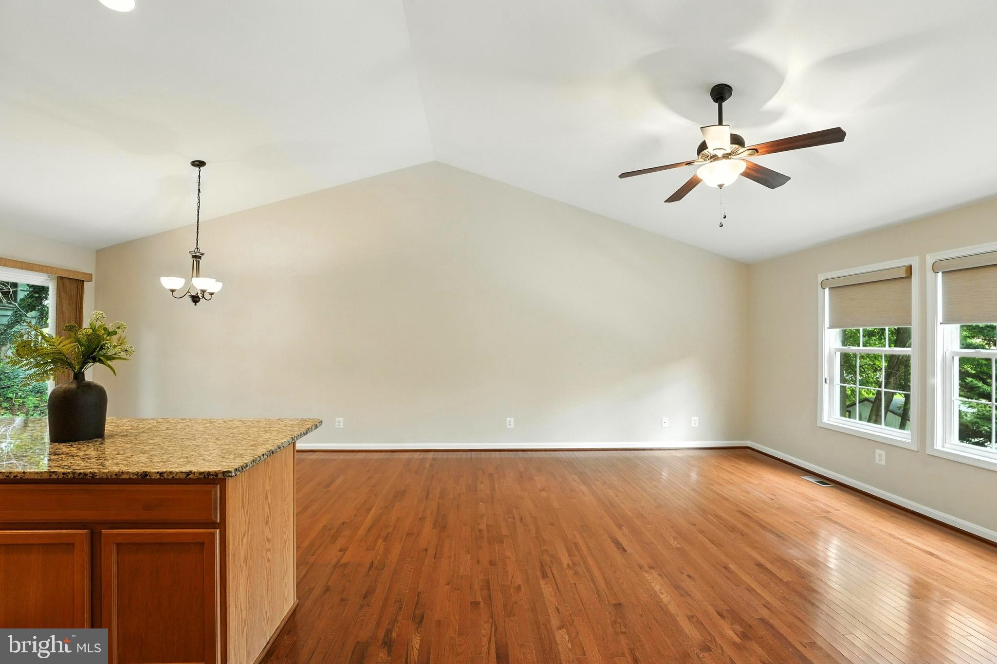 280 ALEXANDRIA PIKE