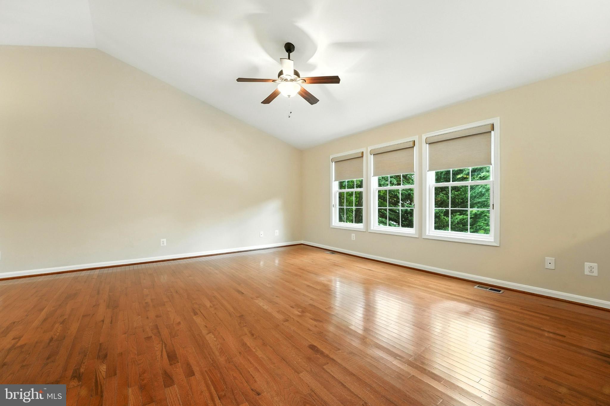 280 ALEXANDRIA PIKE