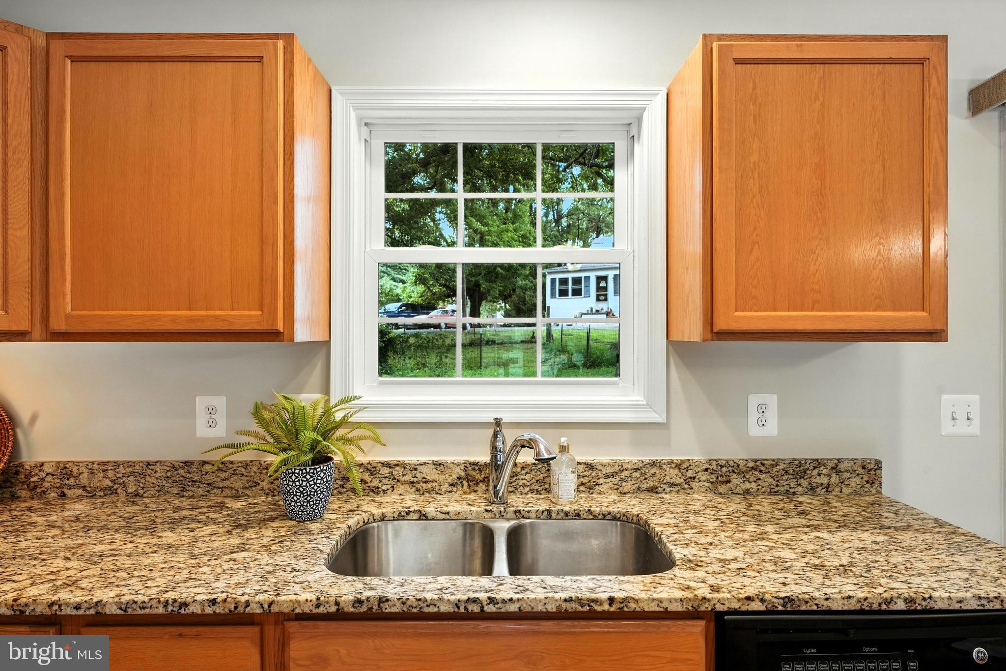 280 ALEXANDRIA PIKE