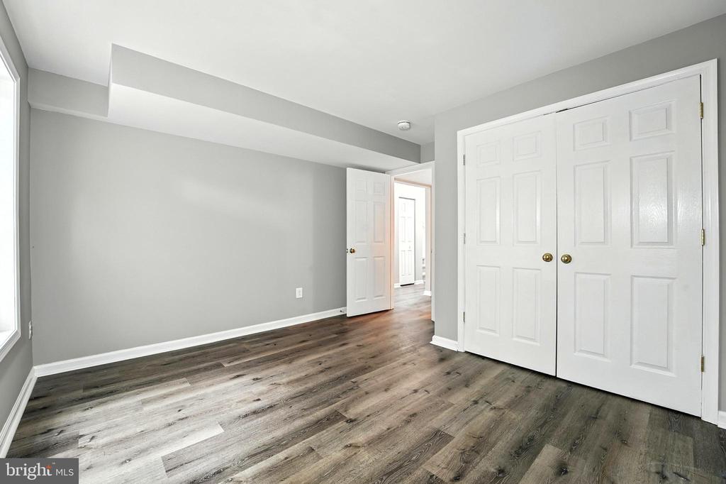 280 ALEXANDRIA PIKE