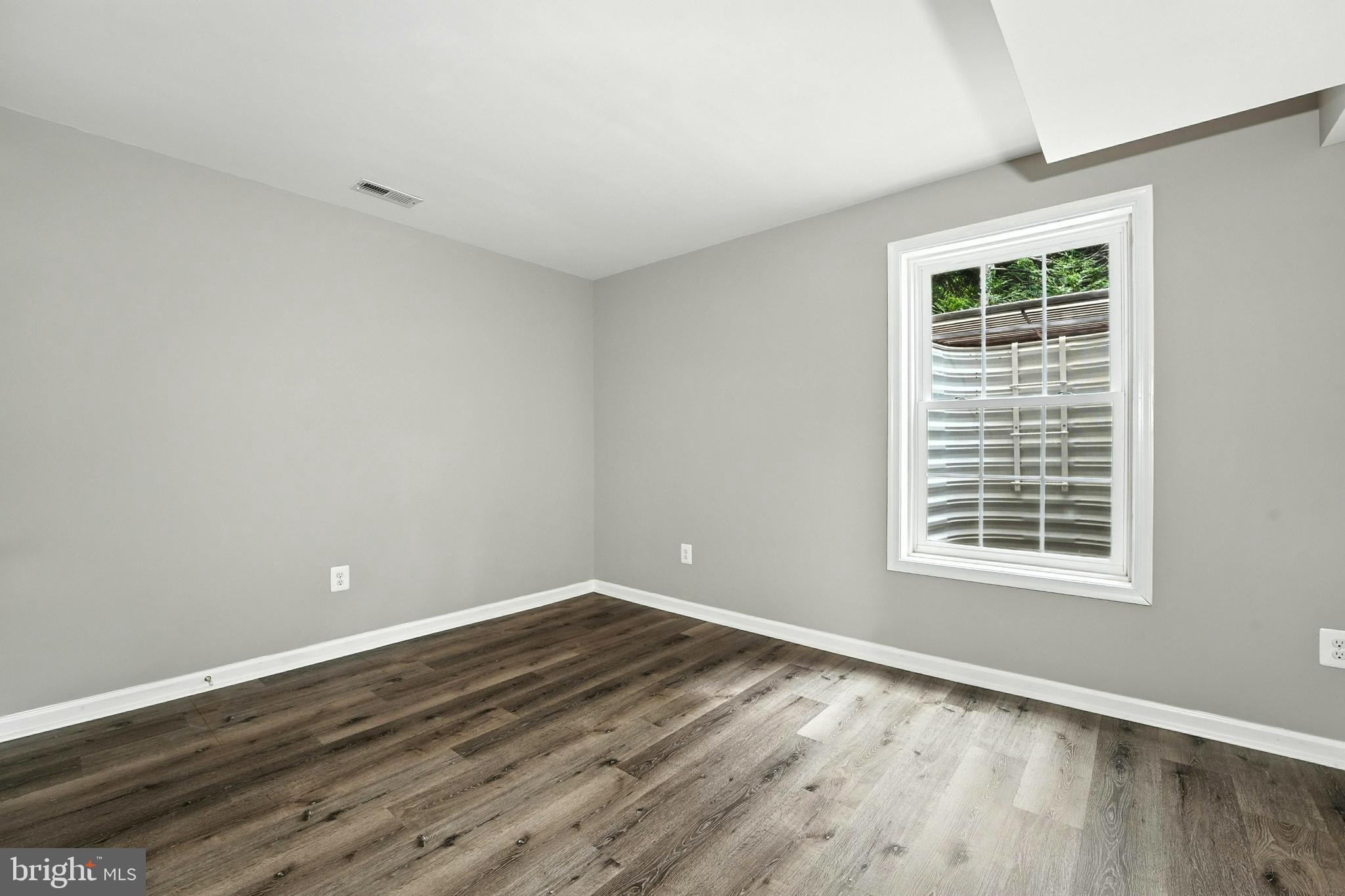 280 ALEXANDRIA PIKE