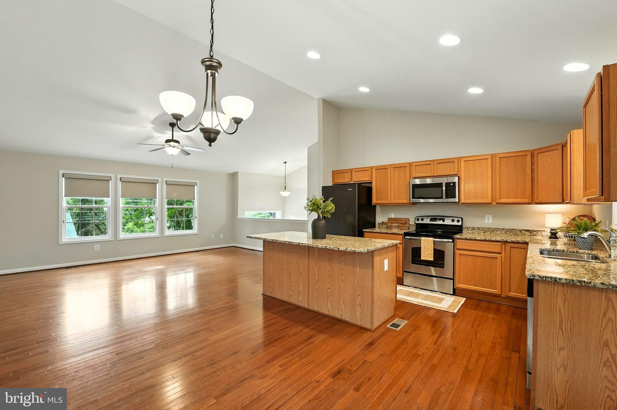 280 ALEXANDRIA PIKE