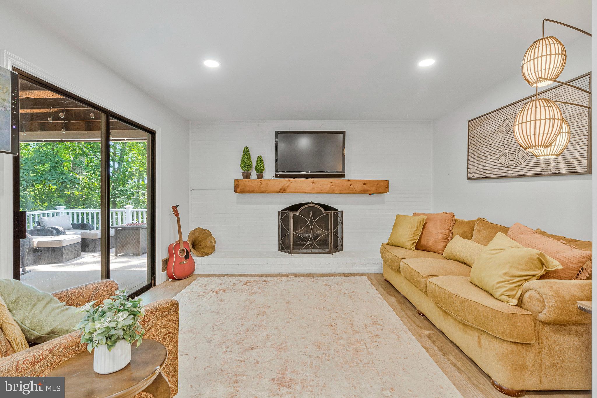 6285 Snowfox Ln