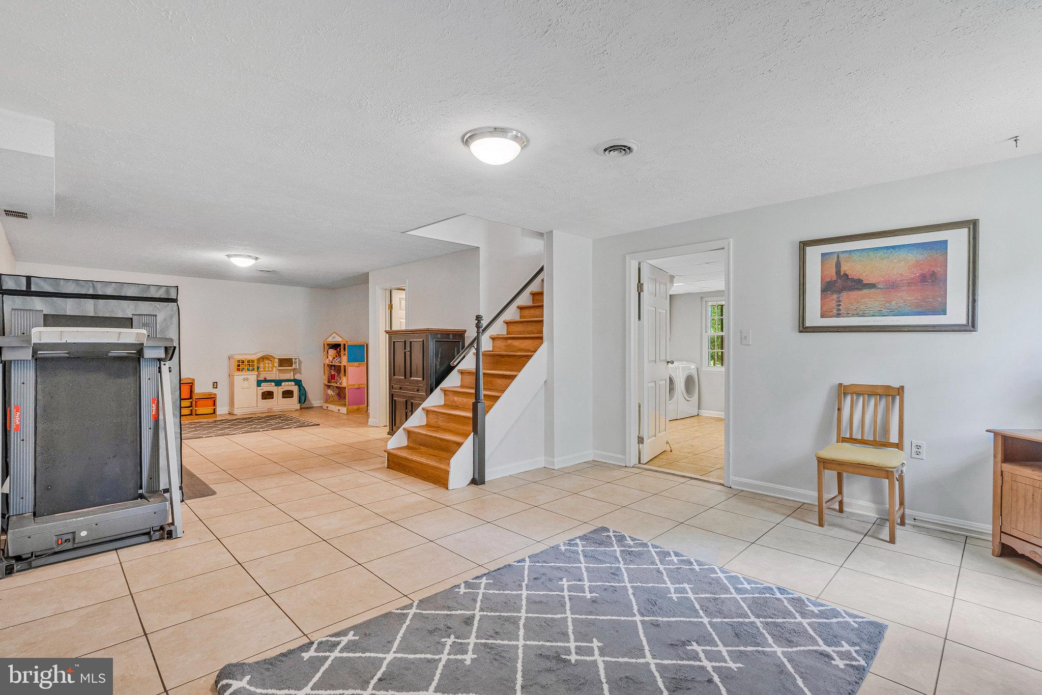 6285 Snowfox Ln