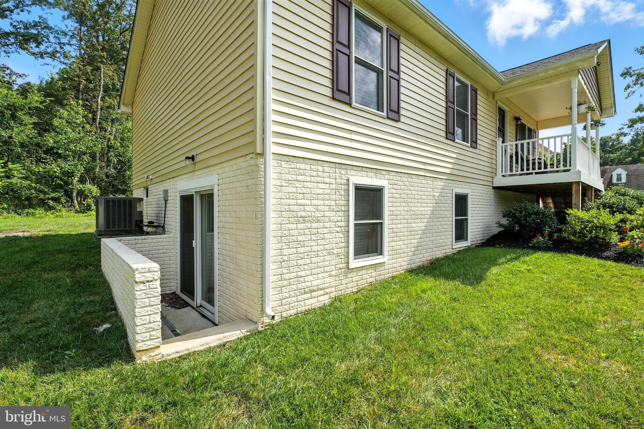 12253 DAVIS ROAD