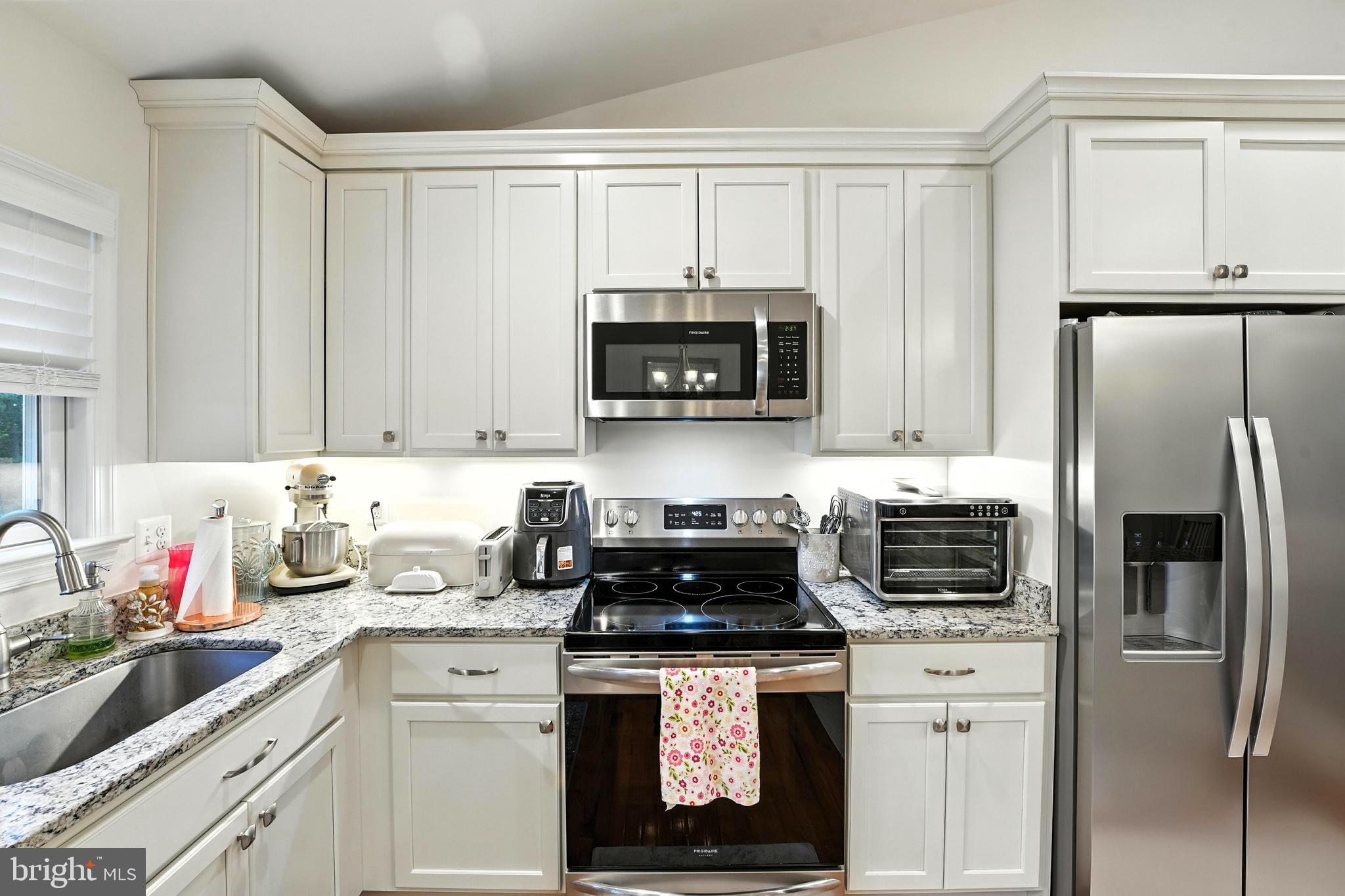 12253 DAVIS ROAD