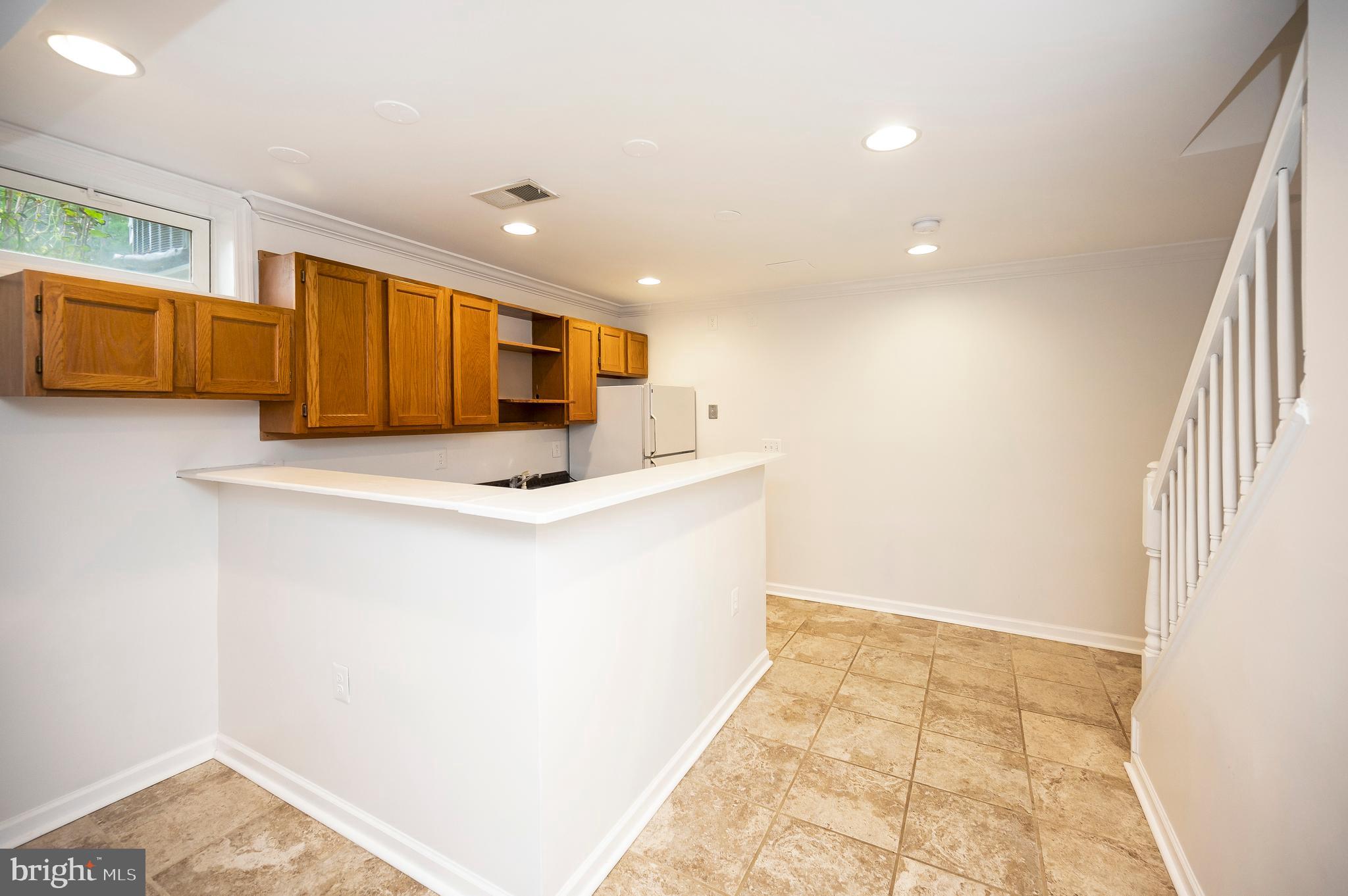 11135 Kira Ct