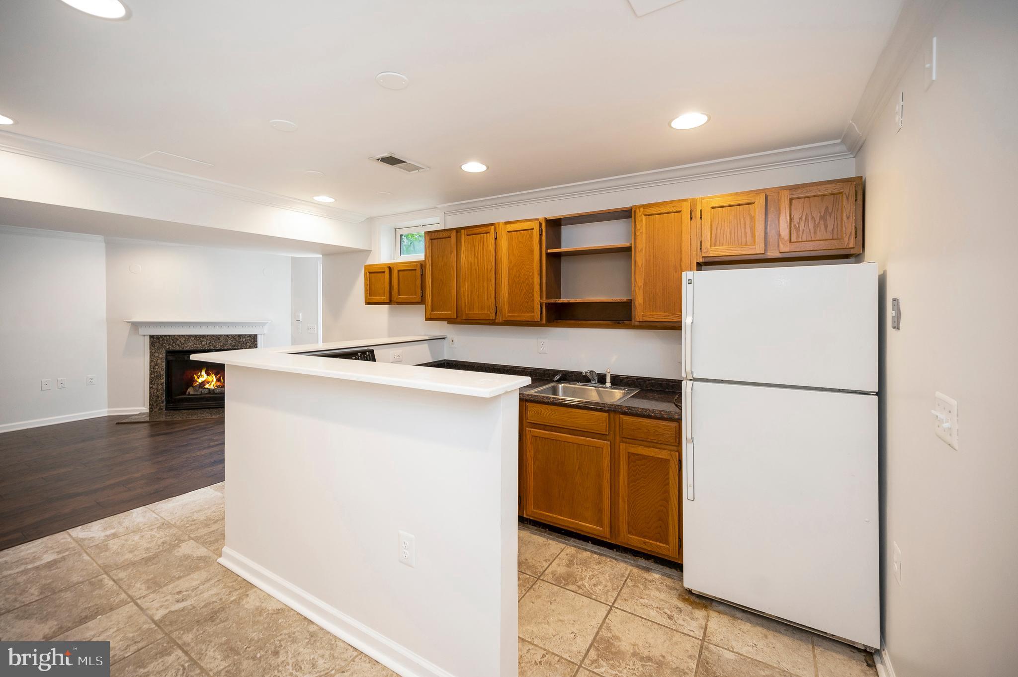 11135 Kira Ct