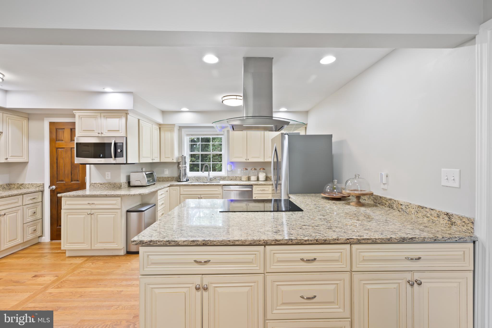 7406 STUART CIRCLE