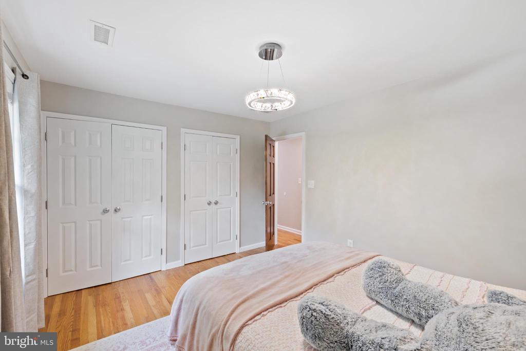 7406 STUART CIRCLE