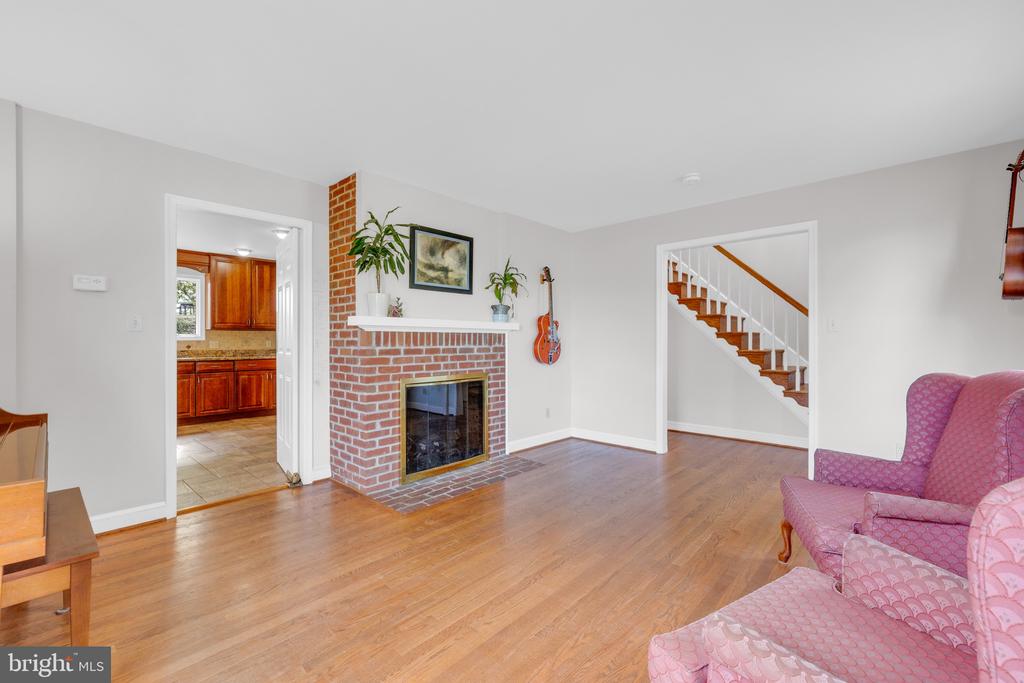 8729 GREEN ROAD