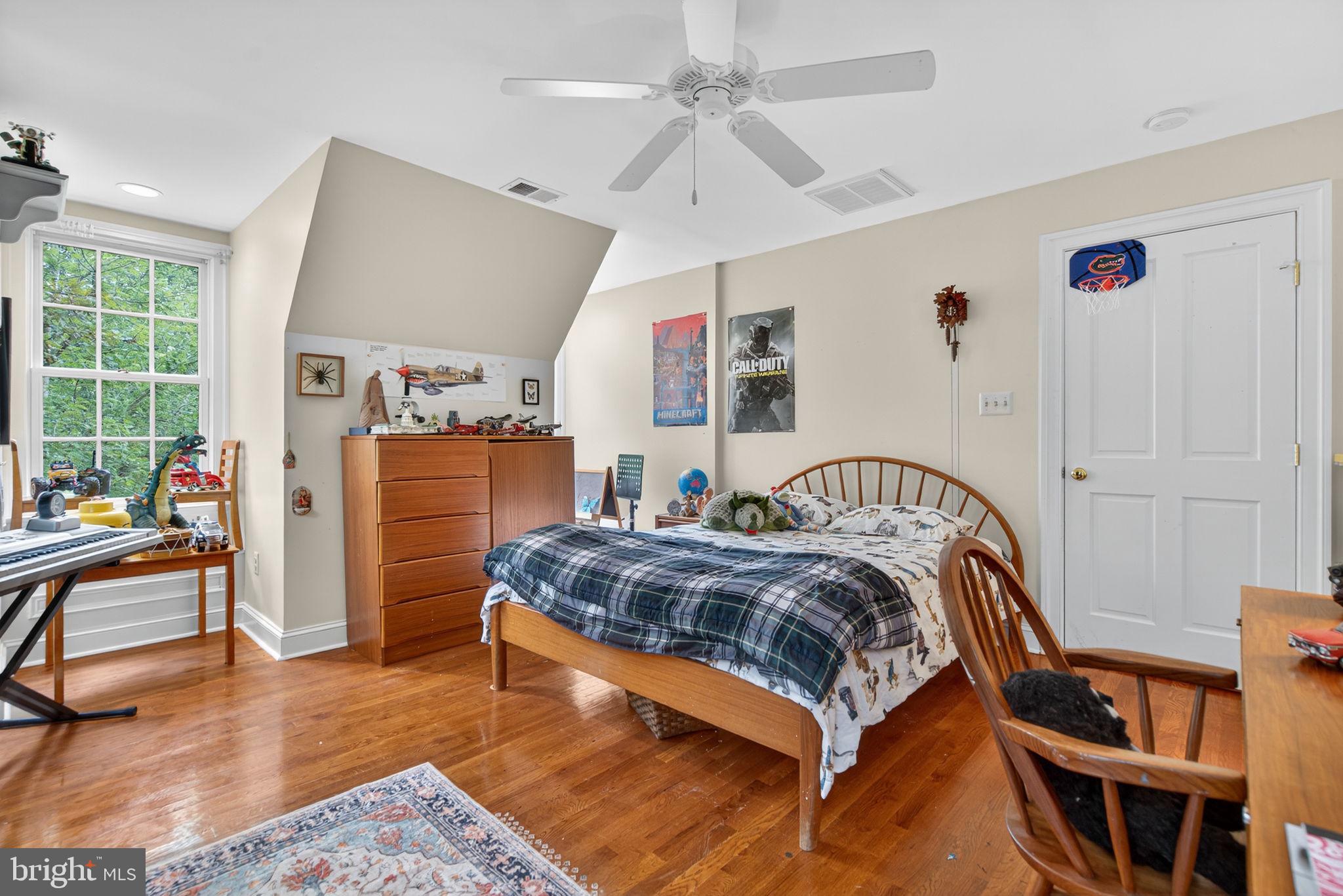 11136 ORLEAN VISTA DRIVE