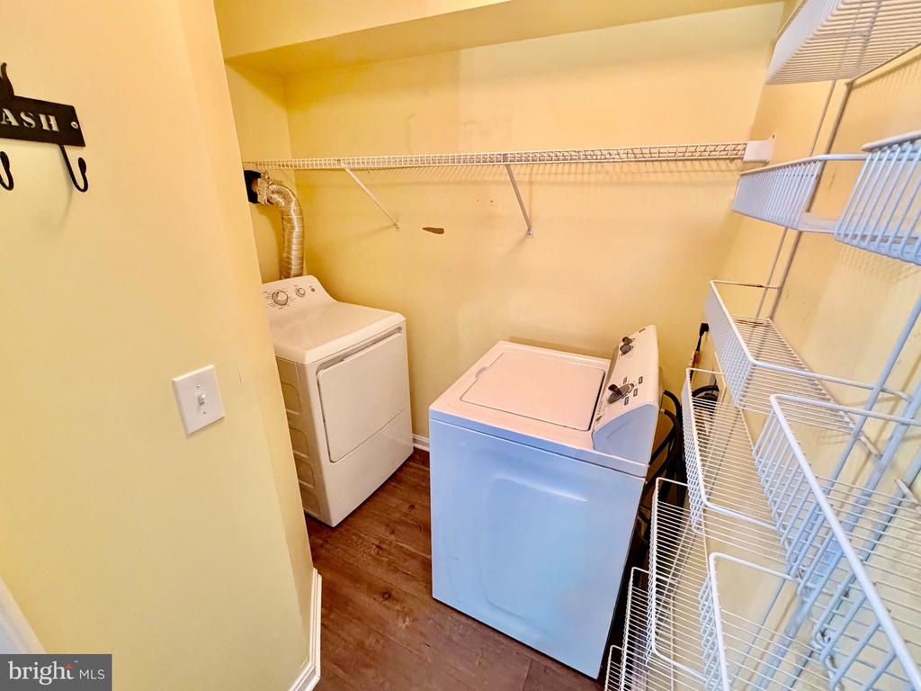 214 FERNWOOD PLACE 214A