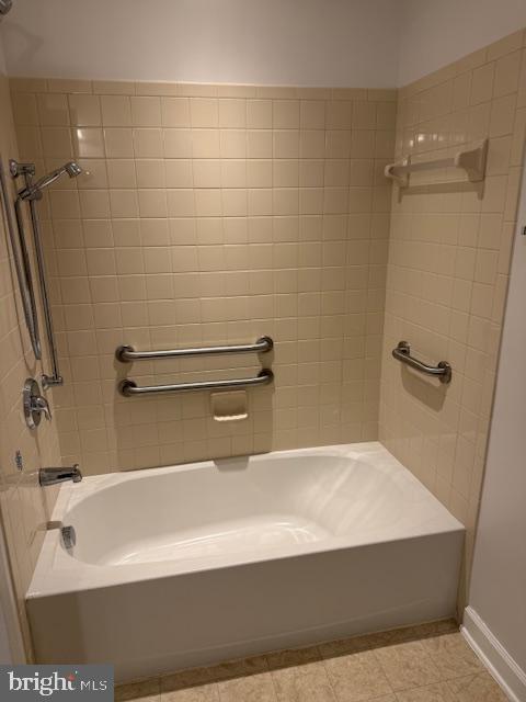 6185 WILLOW PLACE 105