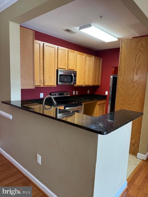 6185 WILLOW PLACE 105