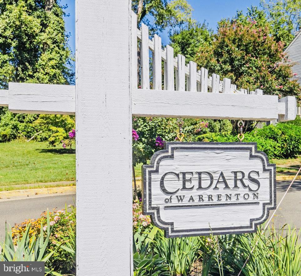 219 FERNWOOD PLACE 219B