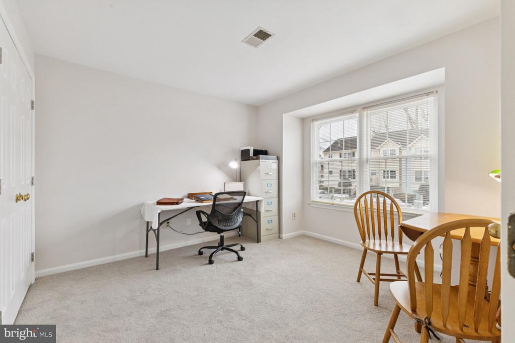 219 FERNWOOD PLACE 219B