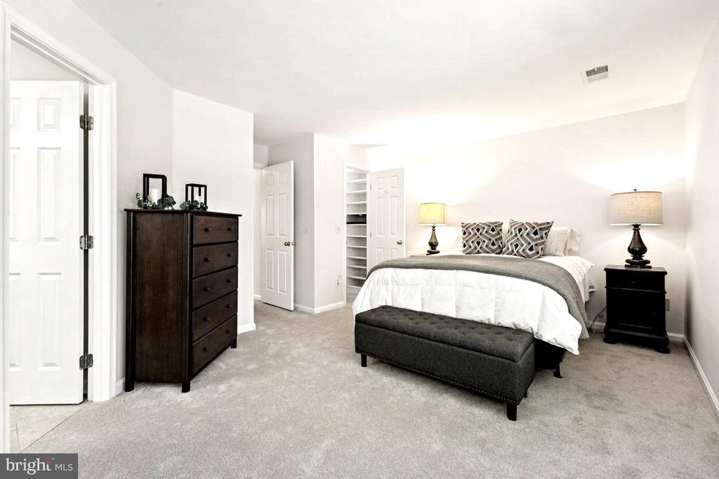 219 FERNWOOD PLACE 219B