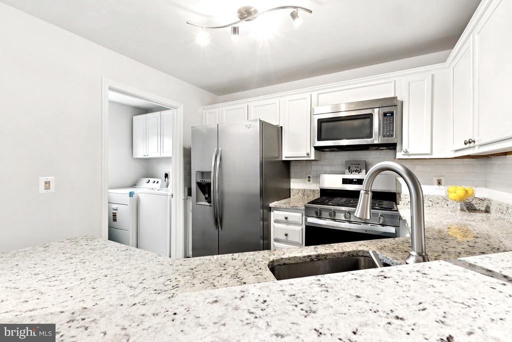 219 FERNWOOD PLACE 219B
