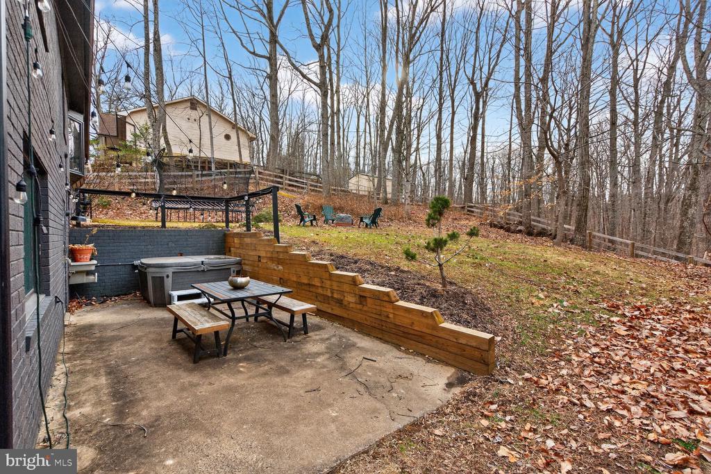 6700 KELLY ROAD