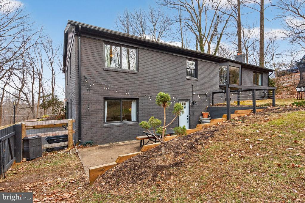 6700 KELLY ROAD