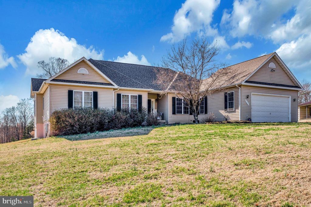 5823 SUMERDUCK ROAD