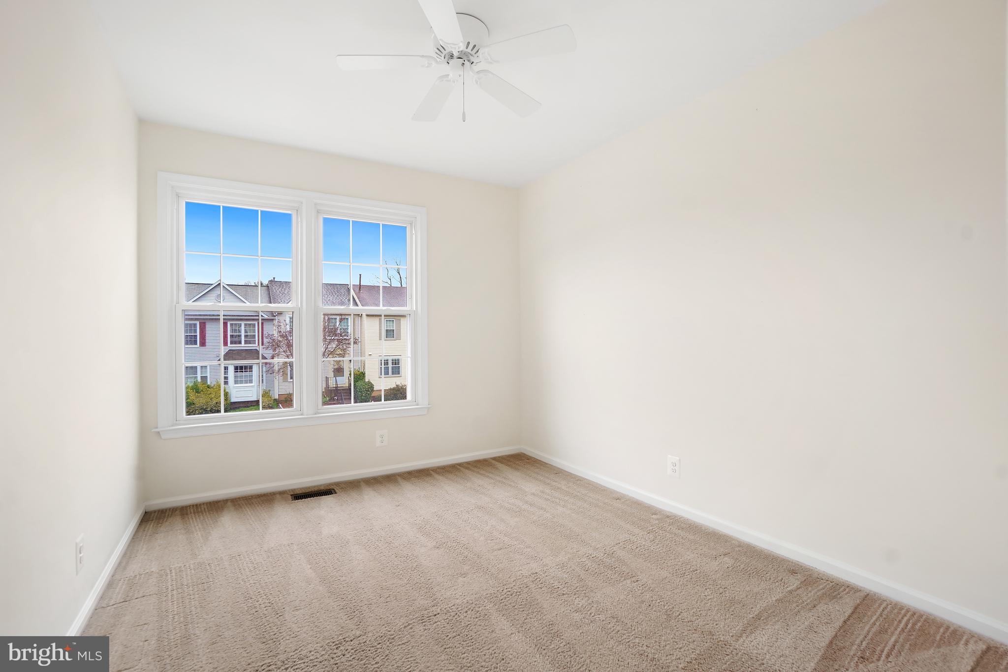 746 ARBOR COURT
