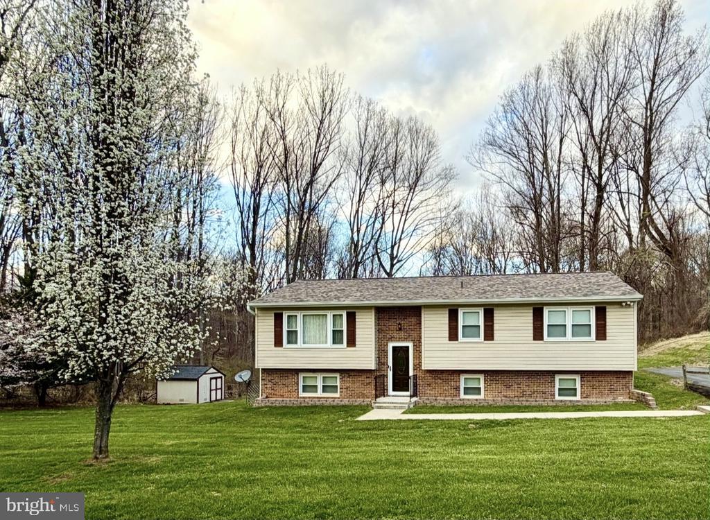 5632 RED MAPLE COURT