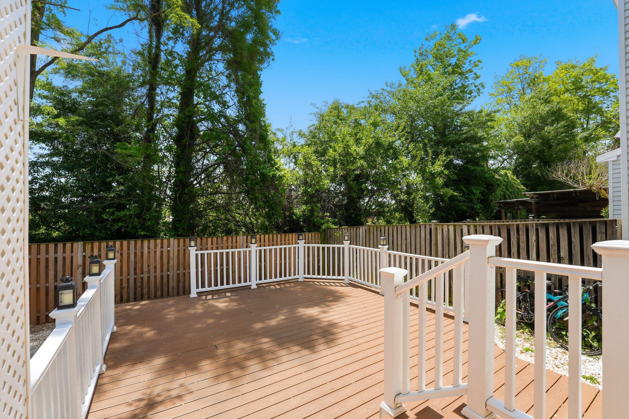 719 ARBOR COURT