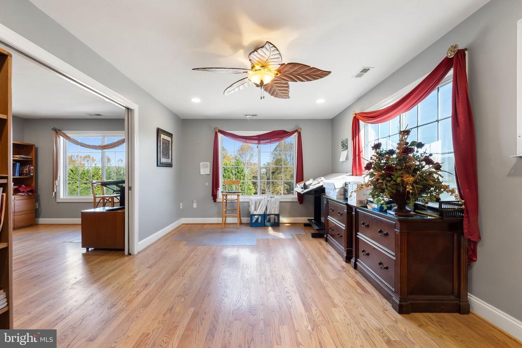 7185 BURKE LANE