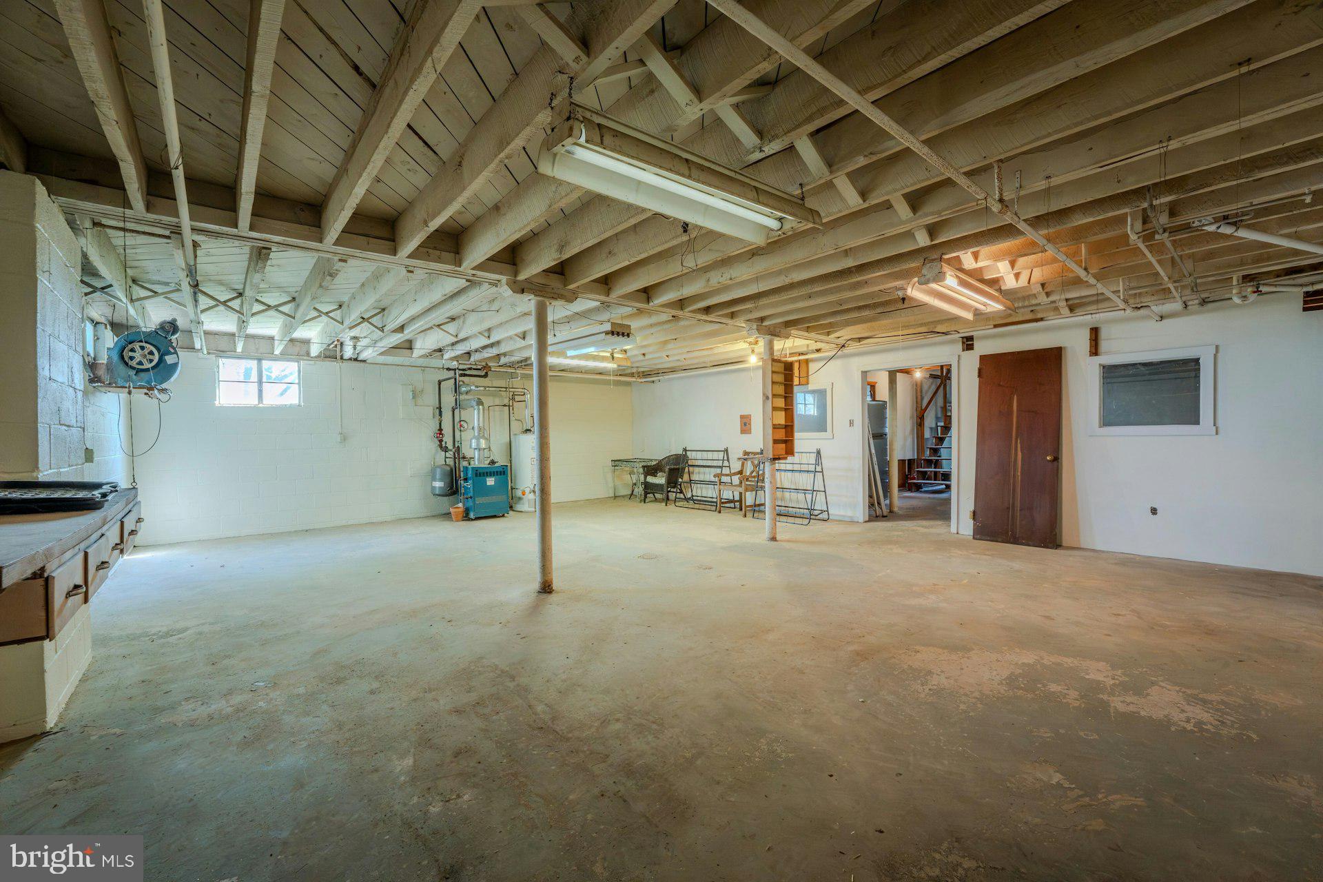 221 MOCKINGBIRD LANE